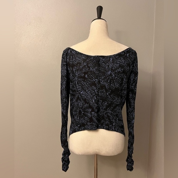 𝅺free People Lightweight Linen Blend T-shirt with Ruched Sleeves - Size Small - Picture 4 of 11